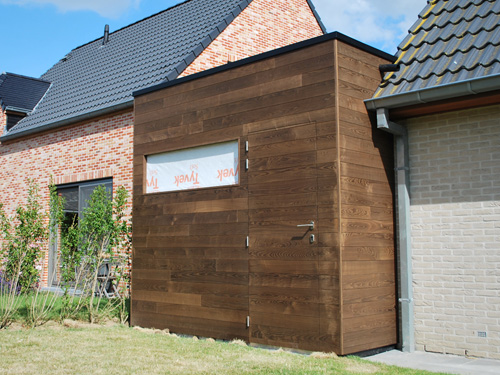 Carport met geïntegreerde tuinberging in Hotwood Essen te Zwevegem