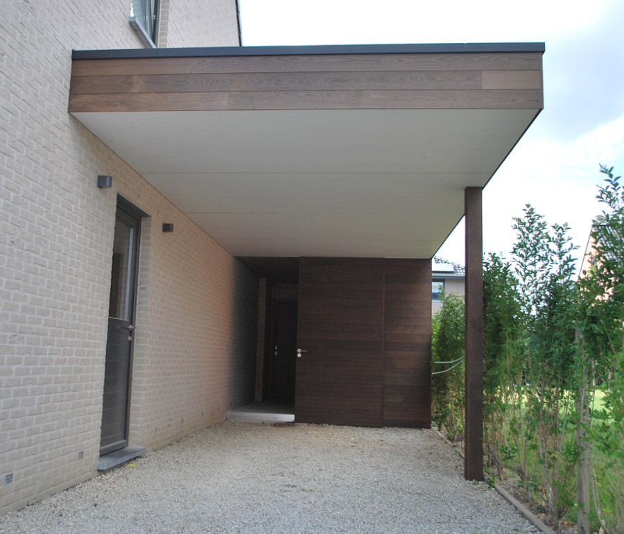 Carport met geïntegreerde tuinberging in Hotwood Essen te Zwevegem